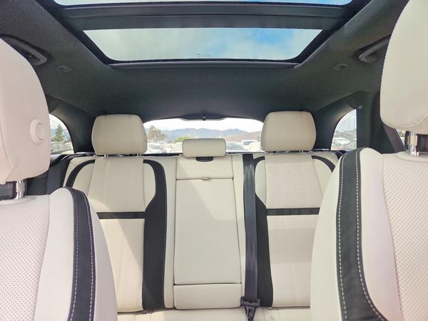 2019 LAND ROVER RANGE ROVER VELAR R-Dynamic SE