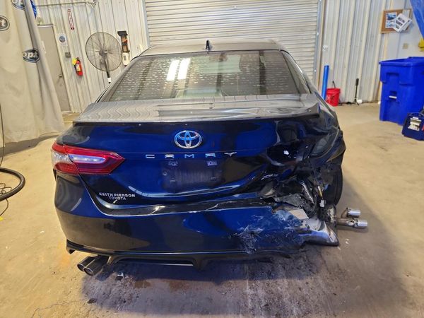 2019 TOYOTA CAMRY XSE
