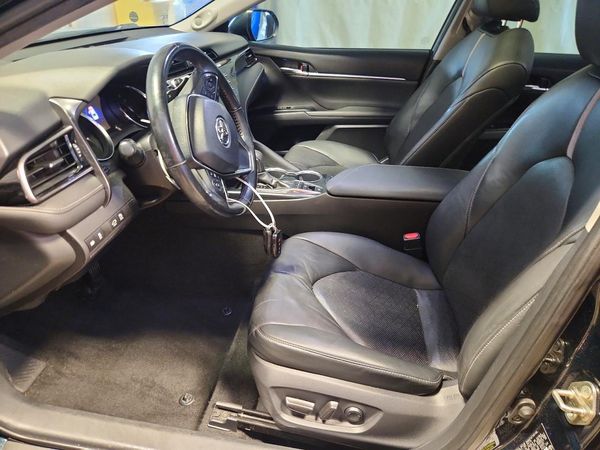 2019 TOYOTA CAMRY XSE