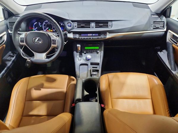2013 LEXUS CT 200h