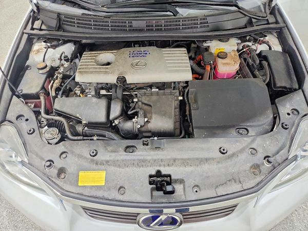 2013 LEXUS CT 200h