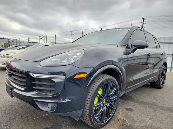 2016 PORSCHE CAYENNE