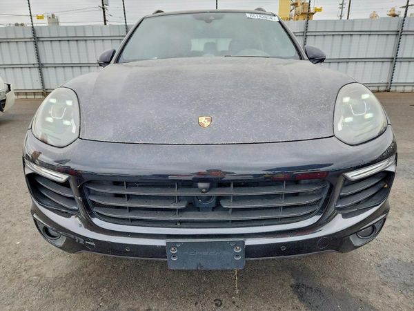 2016 PORSCHE CAYENNE