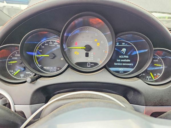 2016 PORSCHE CAYENNE