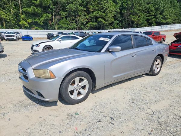 2013 DODGE CHARGER SE