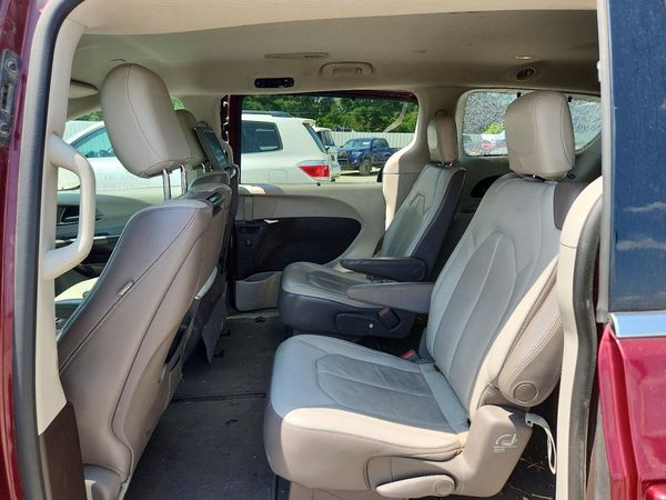 2017 CHRYSLER PACIFICA