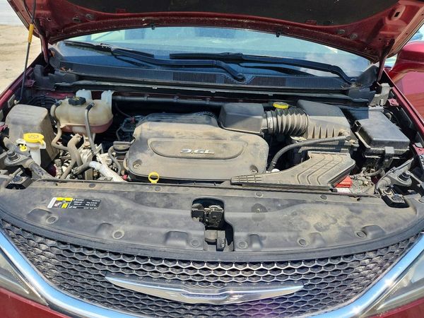 2017 CHRYSLER PACIFICA