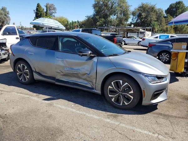 2024 KIA EV6