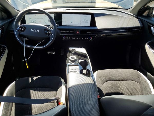 2024 KIA EV6