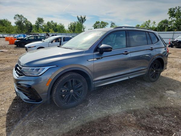 2023 VOLKSWAGEN TIGUAN SE R-Line Black