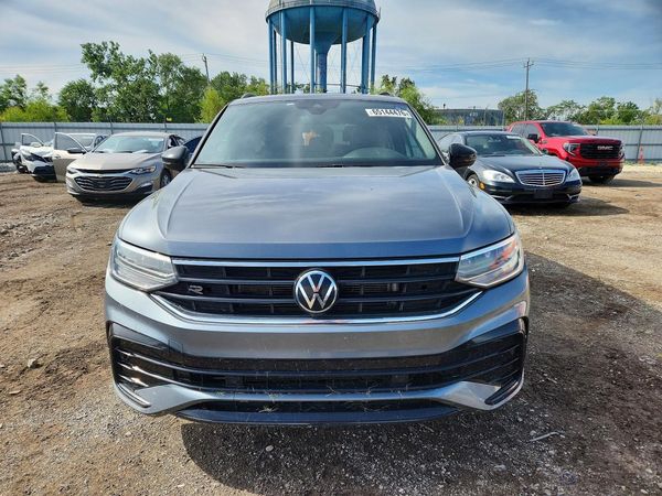 2023 VOLKSWAGEN TIGUAN SE R-Line Black