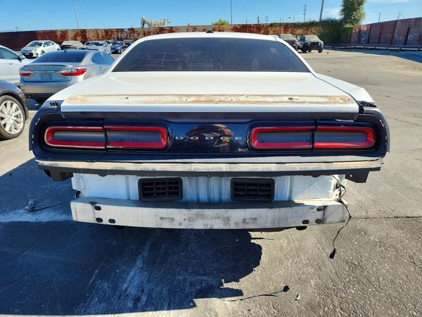 2015 DODGE CHALLENGER SXT