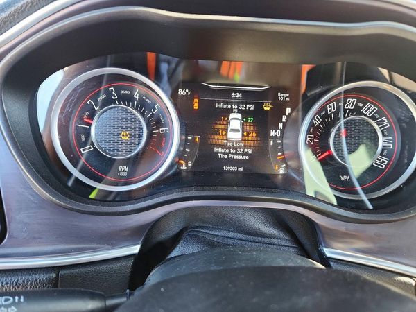 2015 DODGE CHALLENGER SXT