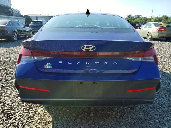2024 HYUNDAI ELANTRA