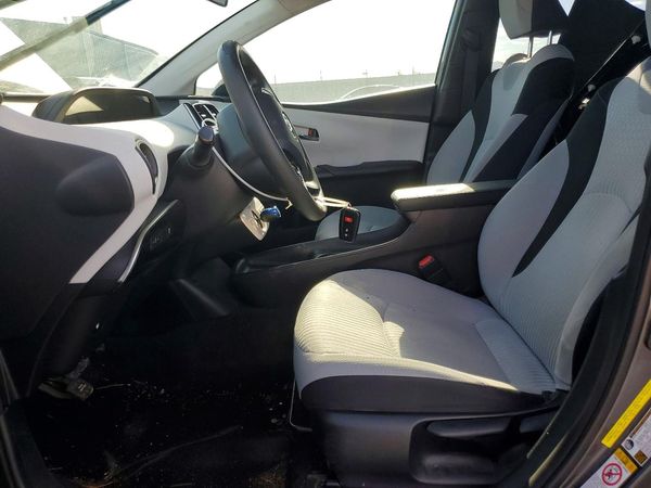 2016 TOYOTA PRIUS One/Two