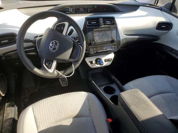 2016 TOYOTA PRIUS One/Two