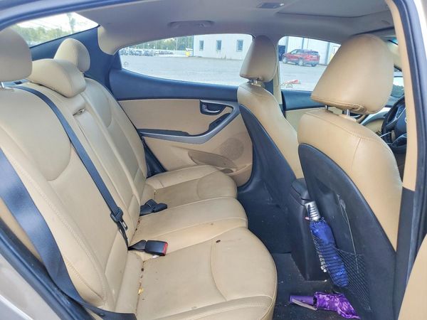 2013 HYUNDAI ELANTRA