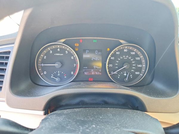 2017 HYUNDAI ELANTRA