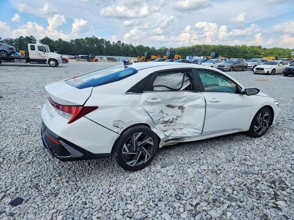 2024 HYUNDAI ELANTRA Limited