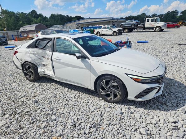 2024 HYUNDAI ELANTRA Limited