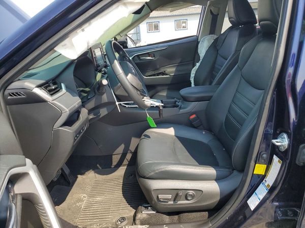 2021 TOYOTA RAV4 XLE Premium