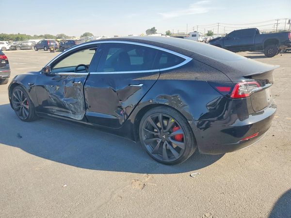 2018 TESLA MODEL 3