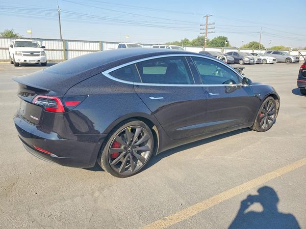 2018 TESLA MODEL 3