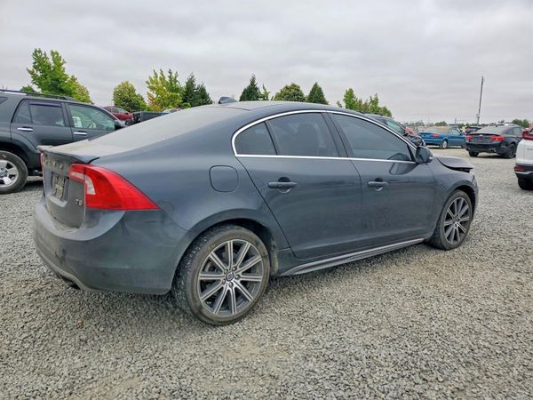 2014 VOLVO S60