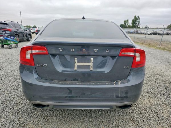 2014 VOLVO S60