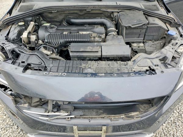 2014 VOLVO S60