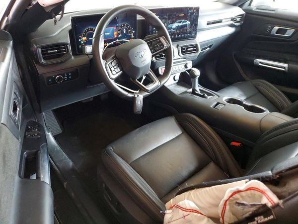2025 FORD MUSTANG I4