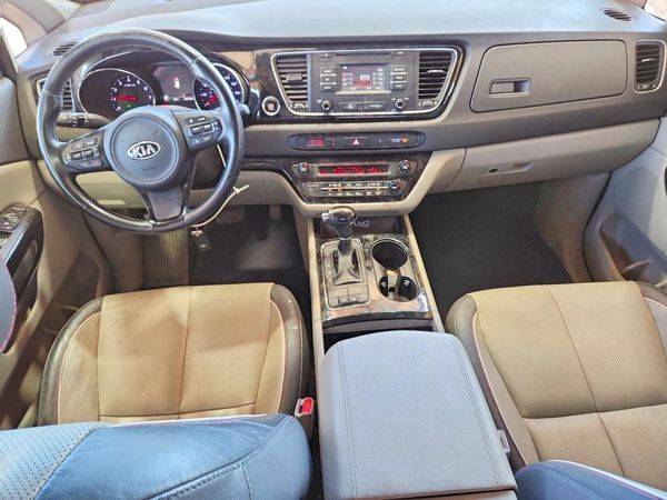 2016 KIA SEDONA EX - Middle level