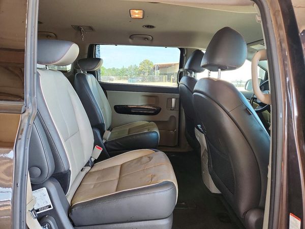 2016 KIA SEDONA EX - Middle level