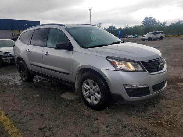 2013 CHEVROLET TRAVERSE LS
