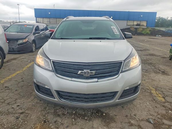 2013 CHEVROLET TRAVERSE LS