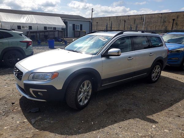 2016 VOLVO XC70