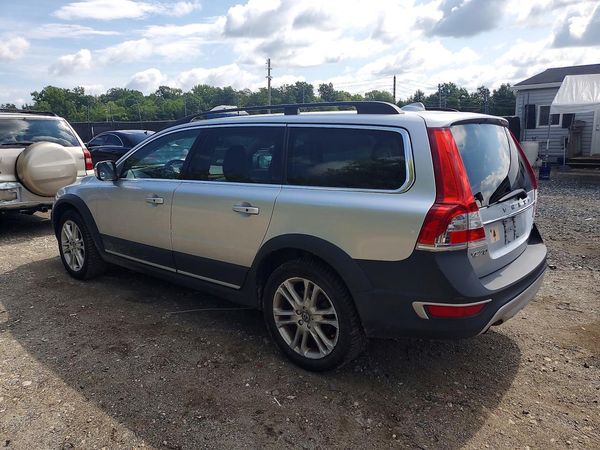 2016 VOLVO XC70
