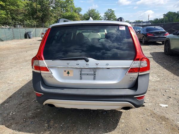 2016 VOLVO XC70