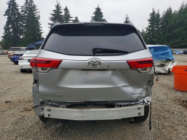 2018 TOYOTA HIGHLANDER SE/XLE