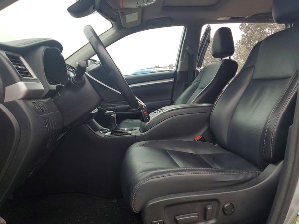2018 TOYOTA HIGHLANDER SE/XLE