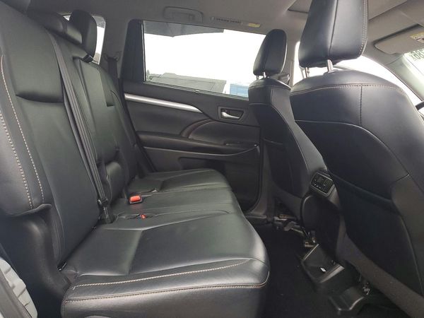 2018 TOYOTA HIGHLANDER SE/XLE