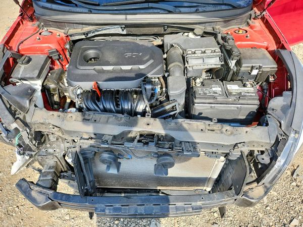 2017 HYUNDAI SONATA — Engine bay