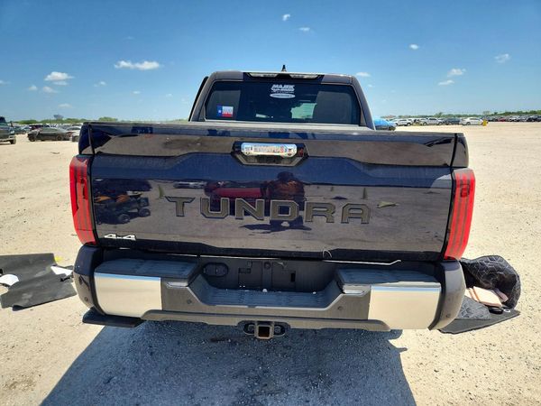 2025 TOYOTA TUNDRA Limited