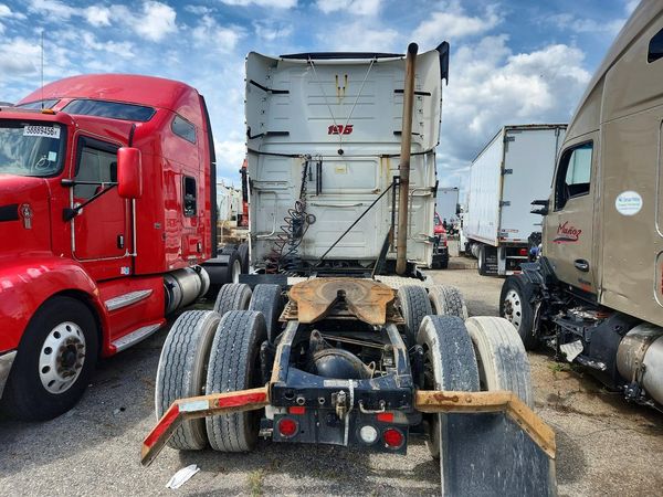 2020 VOLVO VNL