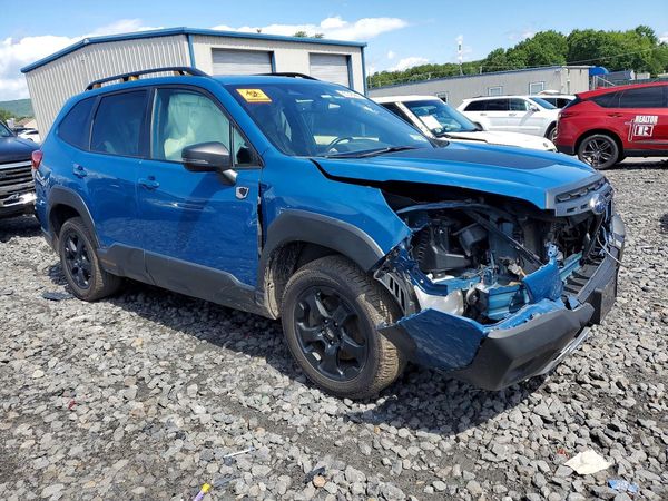 2023 SUBARU FORESTER