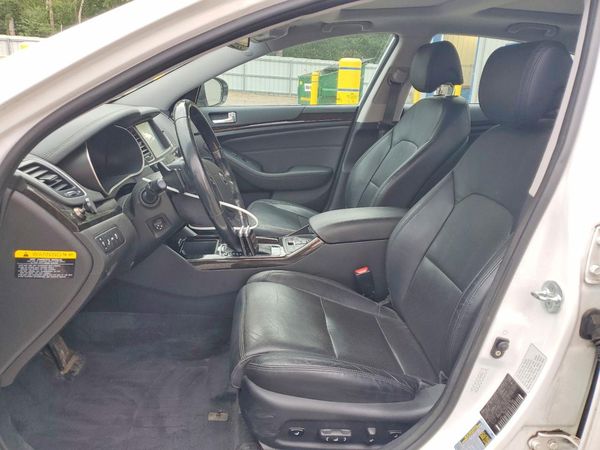 2015 KIA CADENZA
