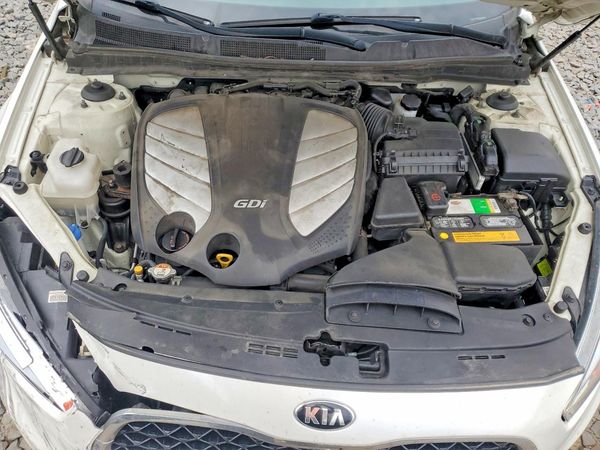2015 KIA CADENZA