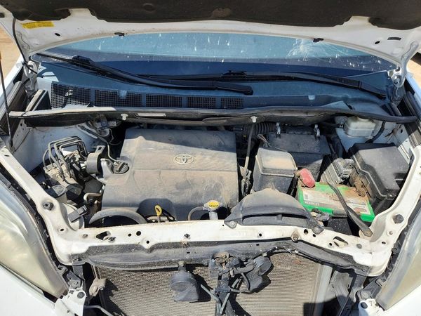 2014 TOYOTA SIENNA