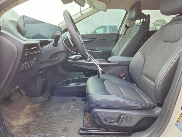 2024 KIA EV6 Light, Wind