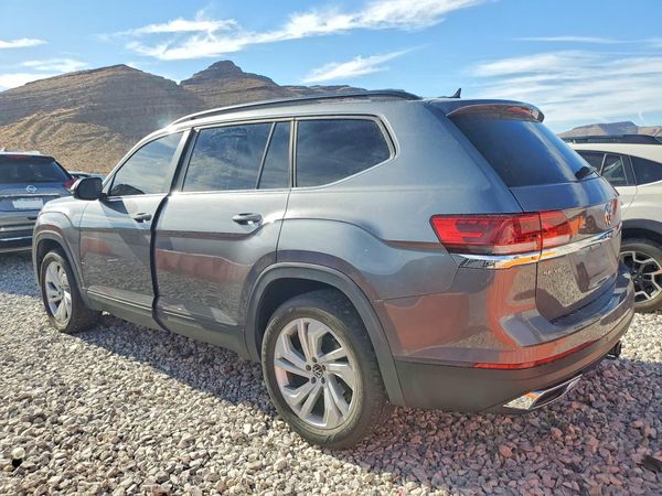 2022 VOLKSWAGEN ATLAS SE w/ Tech
